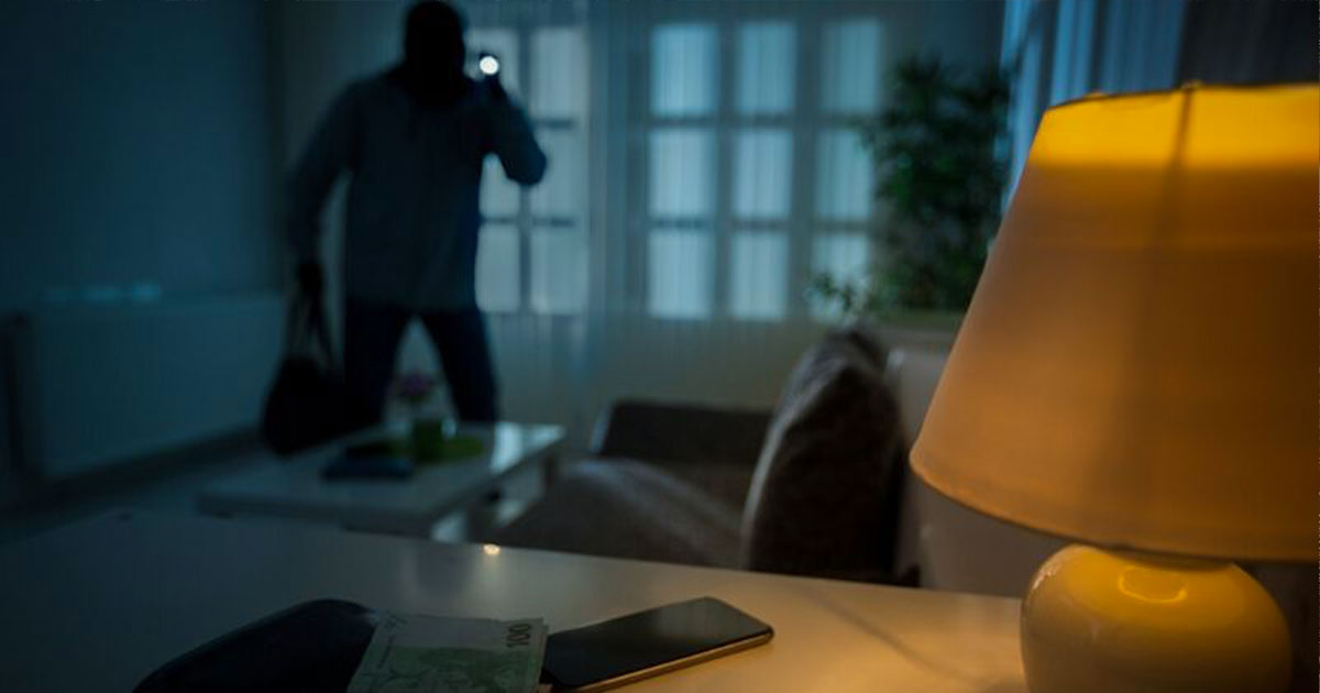 Here are 6 helpful tips to keep your home safe from people trying to break in
