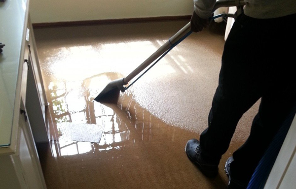 Why Wait After Noticing Early Signs of Water Damages Can Land You In Trouble?